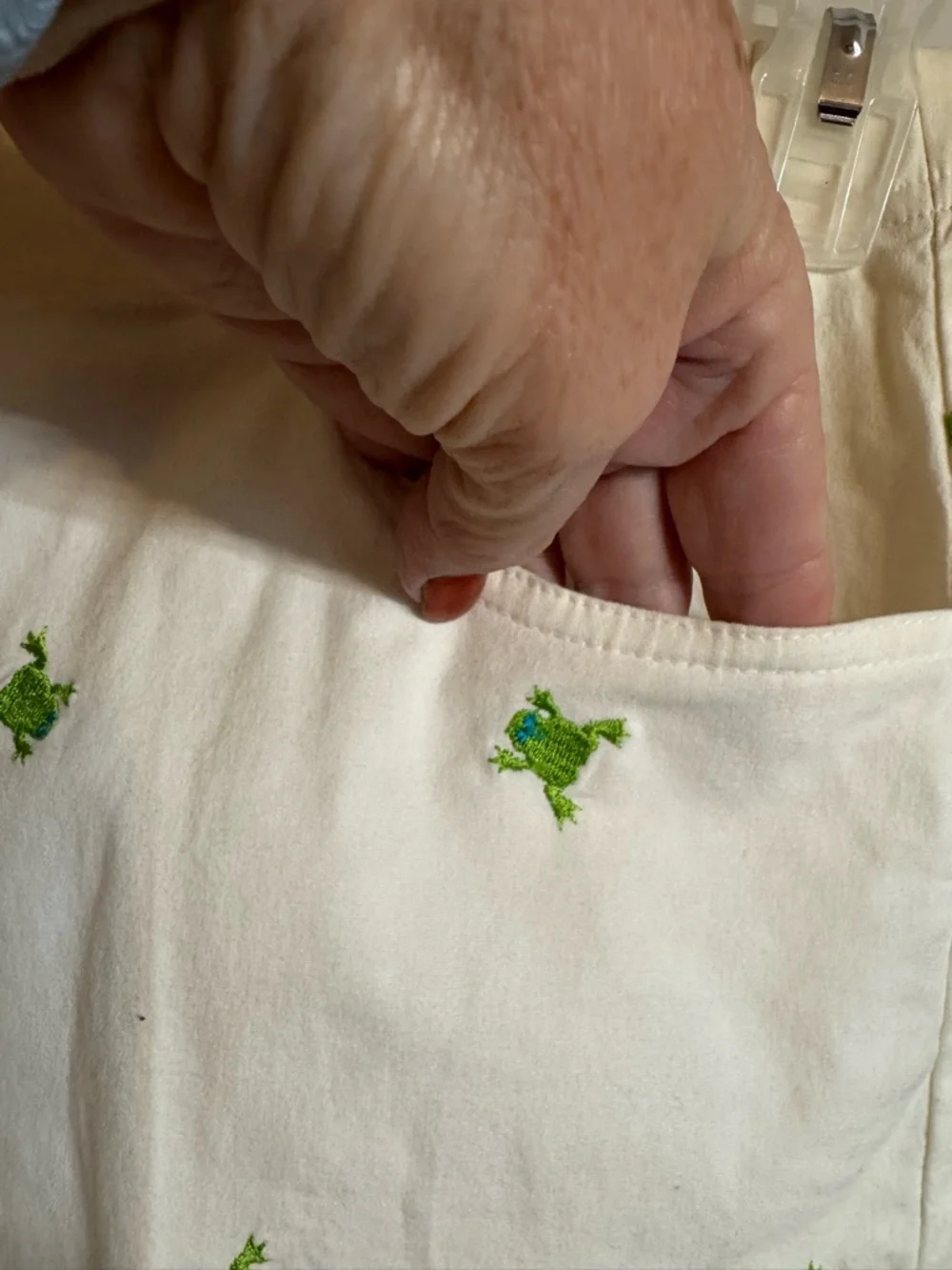 FUN & UNIQUE Capri Pants with Green Frog Embroidery SPRING/SUMMER SZ: 6 #O - Picture 3 of 8
